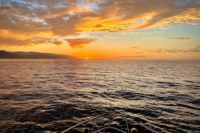 Puerto Vallarta: Luxury Yacht Sunset Cruise with Premium Open Bar - Sunset, music, and the open bar