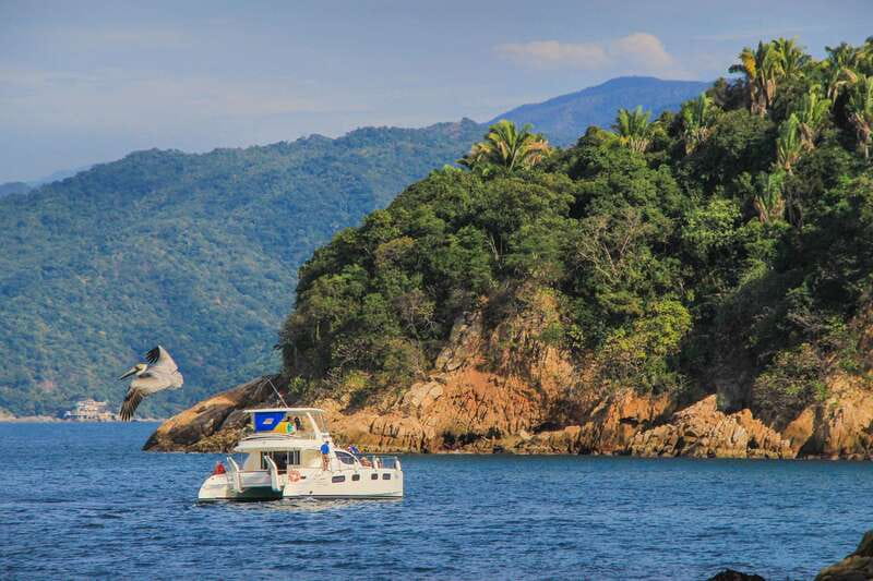 Puerto Vallarta: Luxury Yacht Tour with Lunch and Open Bar - Leaving Puerto Vallarta for the Bay of Banderas