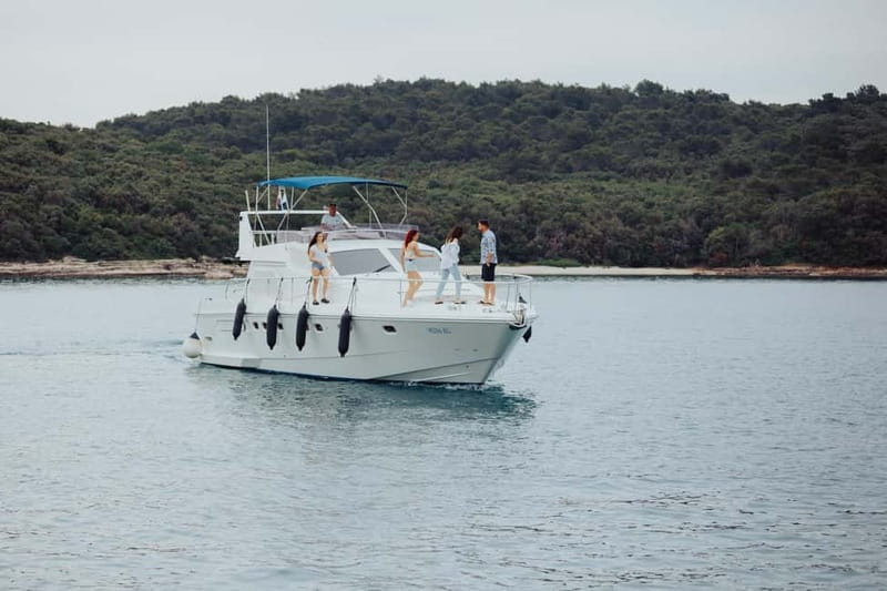 Pula: Half or Full day boat tour on yacht with skipper - Choosing between Brijuni and Kamenjak
