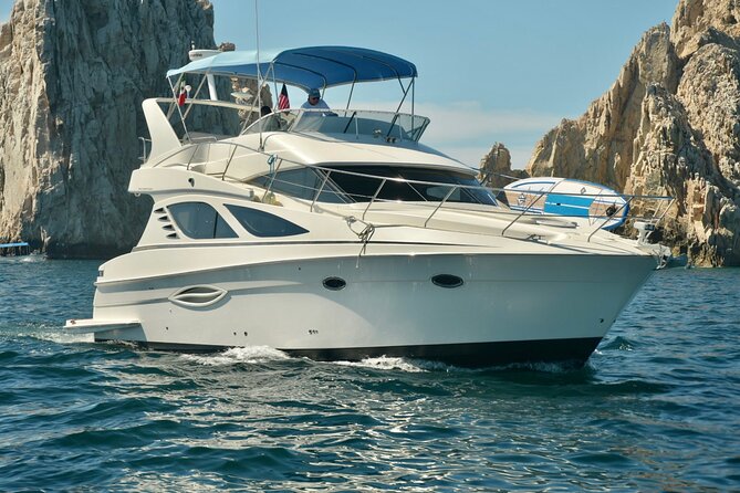 Pura Vida Yacht 42 FT with all inclusive service in Cabo - El Arco gives the cruise its classic Cabo moment