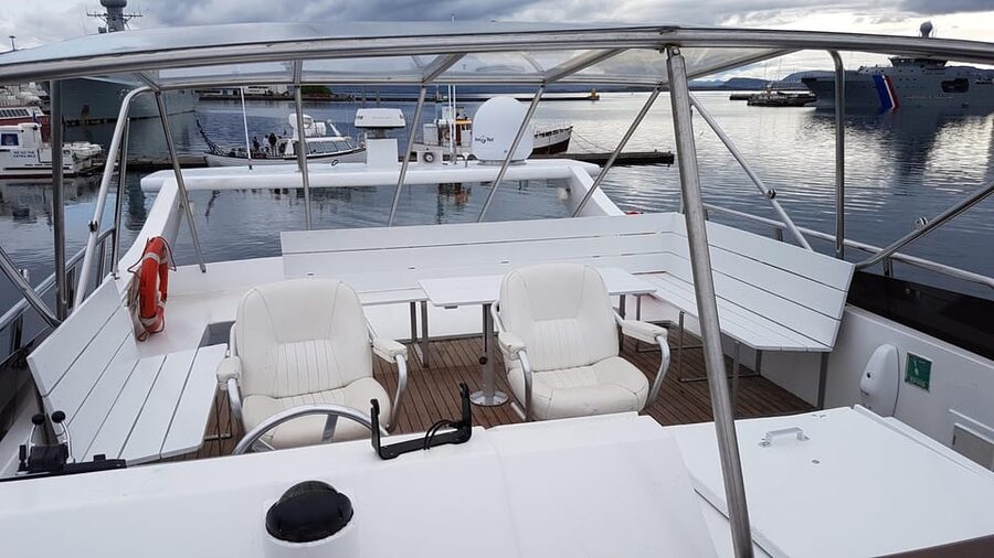 Reykjavík: New Year's Eve Northern Lights Yacht Cruise - What the $140 price really buys you