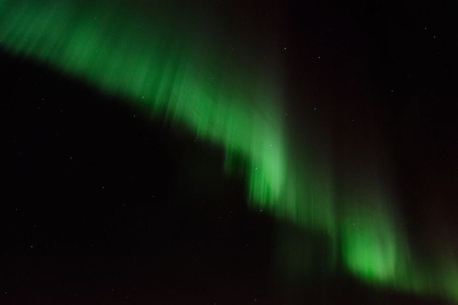 Reykjavik: Northern Lights Motor Yacht Cruise - Waiting for the aurora without freezing