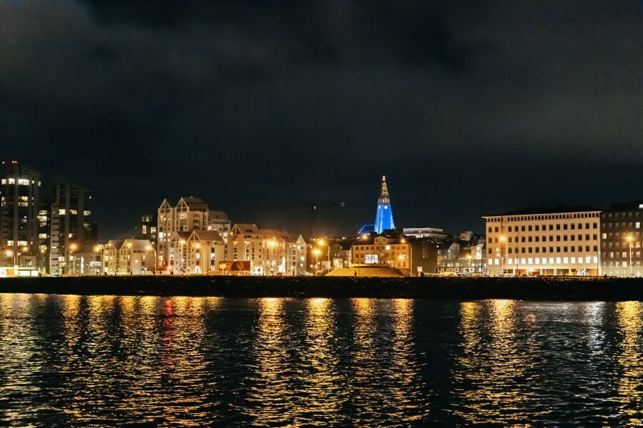 Reykjavik: Northern Lights Yacht Tour - Booking and arrival tips