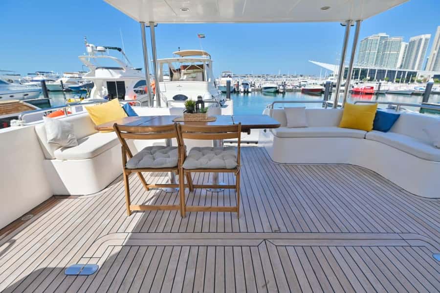 Romantic Dinner on Private Yacht - Who will enjoy this private yacht dinner most