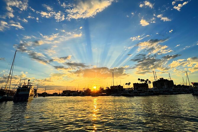 Romantic Luxury Boat Cruise with Wine Cheese Sea LionTours - Setting out from Marina del Rey
