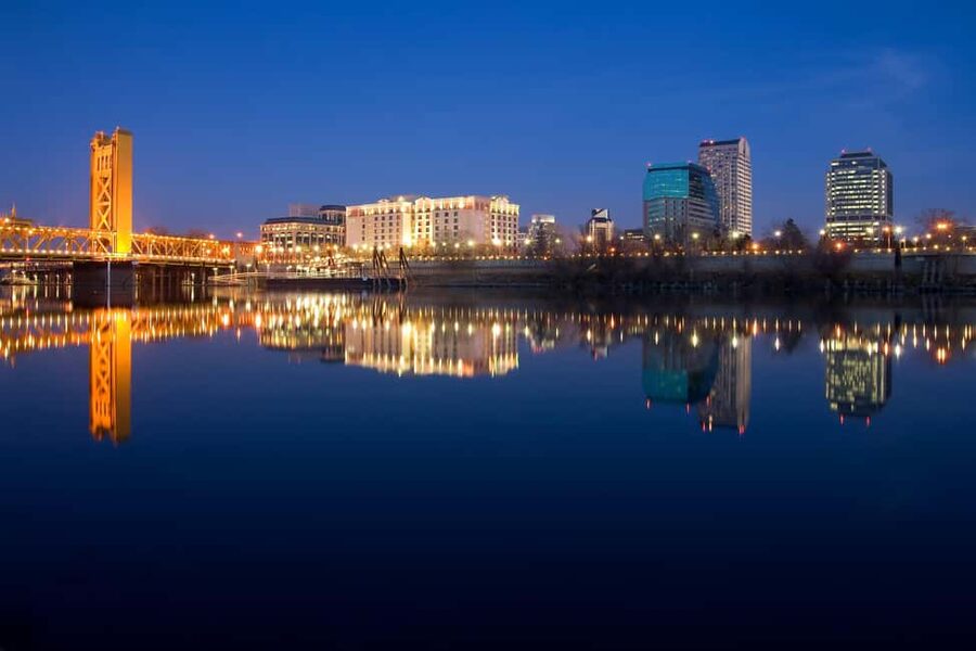 Sacramento: City Cruises Rock The Yacht River Cruise - Who Should Book This Cruise?