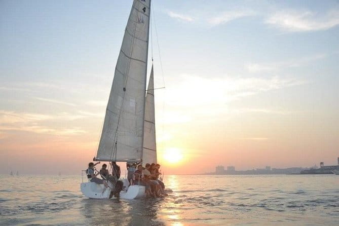 Sailing Experience in Mumbai on Mid Size Yacht - A private boat changes the experience