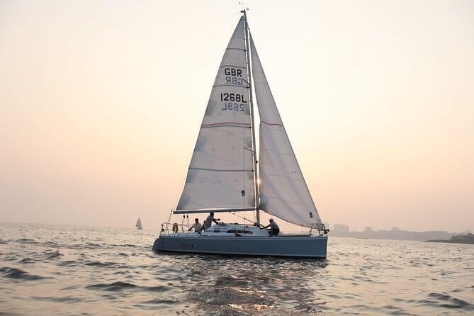 Sailing Experience in Mumbai on Mid Size Yacht - Crew and service details to know