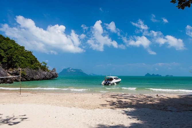 Samui Boat Charter, Private Speedboat Charter, Angthong National Marine Park - 9:00 a.m. Pickup and the Run from Koh Samui