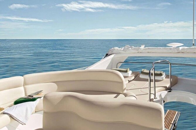 Santorini Caldera: Private Flybridge Yacht Experience - Red Beach and White Beach: Santorini’s most unusual coast