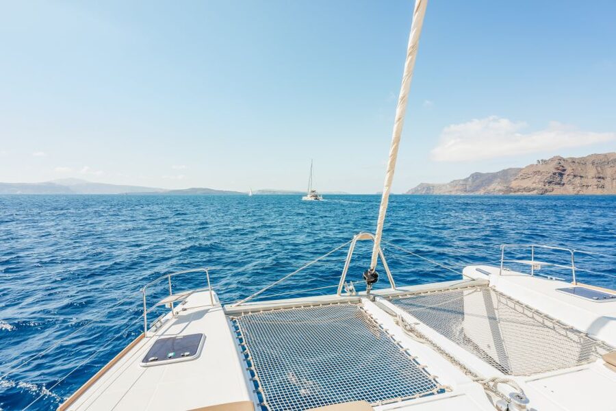 Santorini: Luxury Catamaran Day Trip with Meal and Open Bar - The essentials at a glance