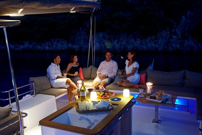 Santorini Luxury Catamaran Sunset Cruise with BBQ, Drink and Transfer - Who should book this cruise