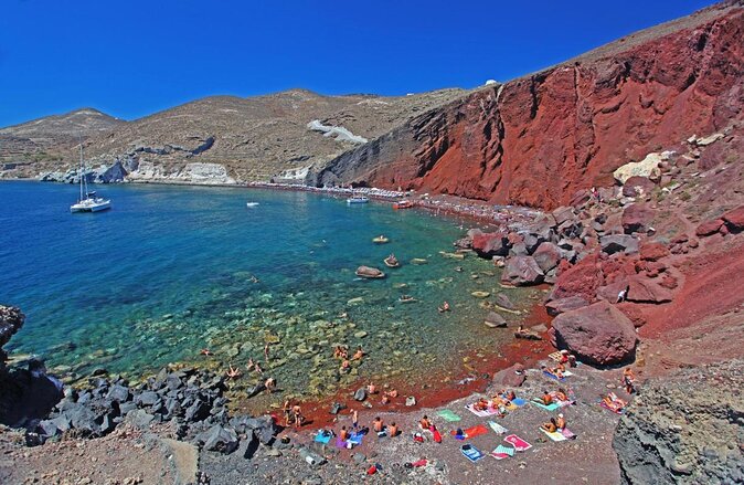 Santorini: Motor Yacht Sunset Cruise with 5-Course Dinner - A sunset cruise that begins with Santorini’s southern coast