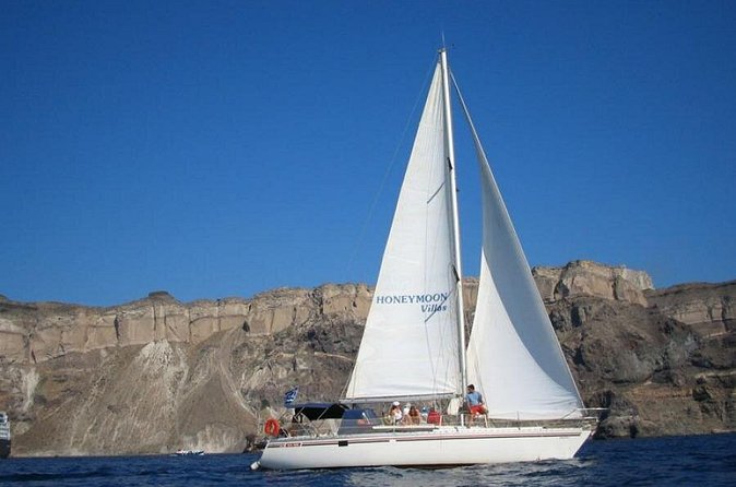 Santorini Oia: Private Sailing Yacht Cruise with Meal and Drinks - Lunch on board, with Greek wine and BBQ