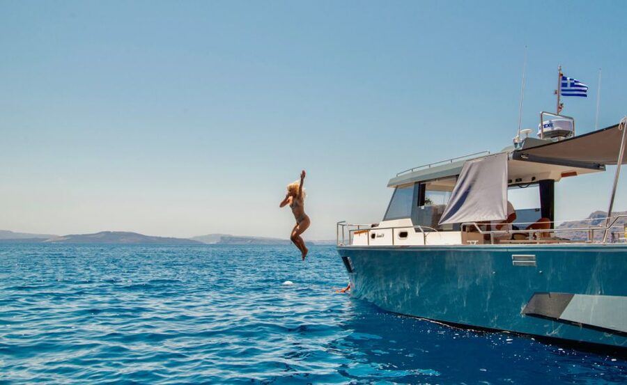 Santorini: Private Diamond 36 Motor Yacht Caldera Cruise - Setting out from Ammoudi Bay