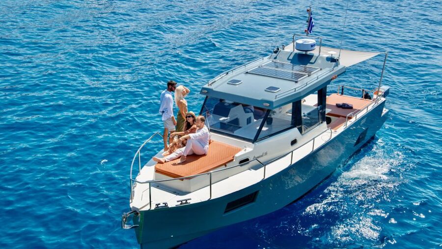 Santorini: Private Diamond 36 Motor Yacht Caldera Cruise - The volcano and the warm water of the hot springs
