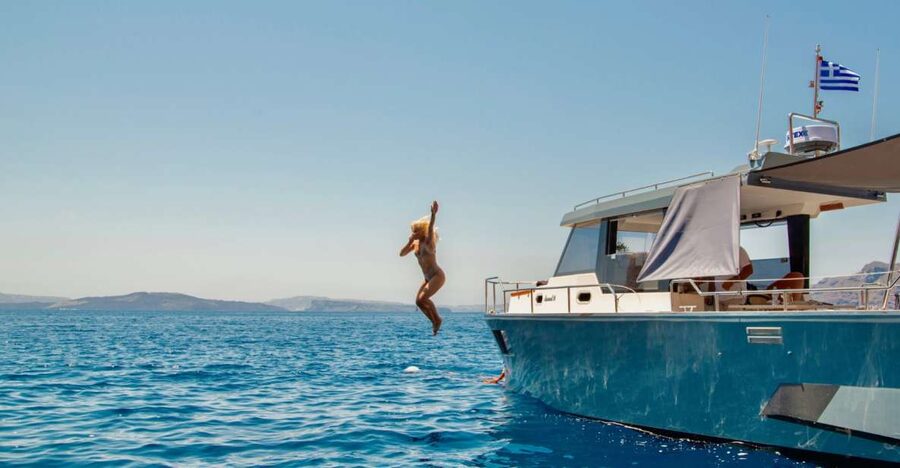 Santorini: Private Diamond 36 Motor Yacht Caldera Cruise - Choosing three, four, or five hours