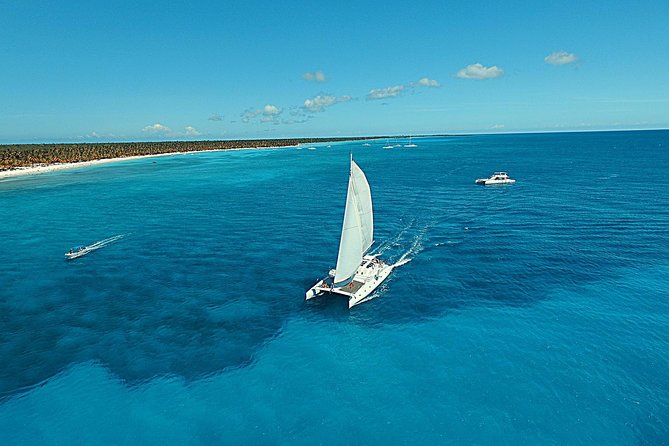Saona Island small group and relax - luxury catamaran - The details that matter most