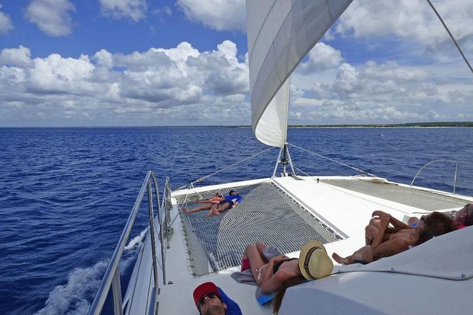 Saona Island small group and relax - luxury catamaran - Lunch aboard Quetzal