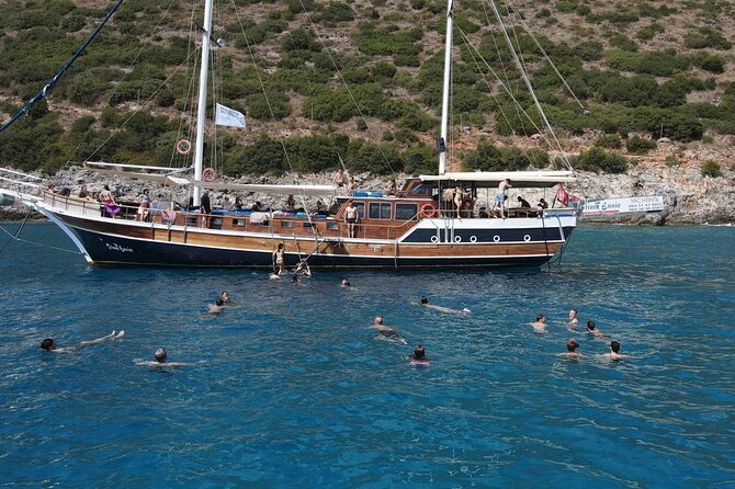 Saranda Prince Ennio-Daily Yacht Tour - Timing, weather, and cancellation details