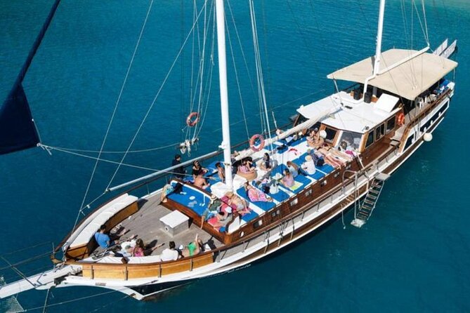 Saranda Prince Ennio-Daily Yacht Tour - Kakoma Beach offers a brief, sheltered pause