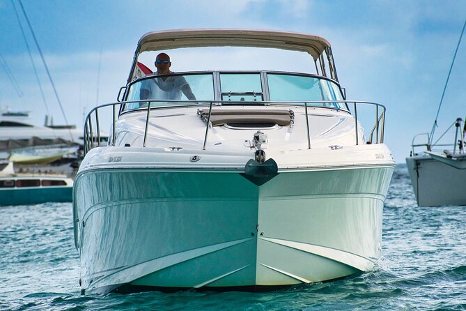 Sea Ray Sundancer Luxury Private Boat Charter - Key points at a glance
