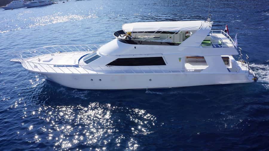 Sharm: Luxury Private Yacht with optional Lunch & Drinks - Setting out from Sharm for the Red Sea