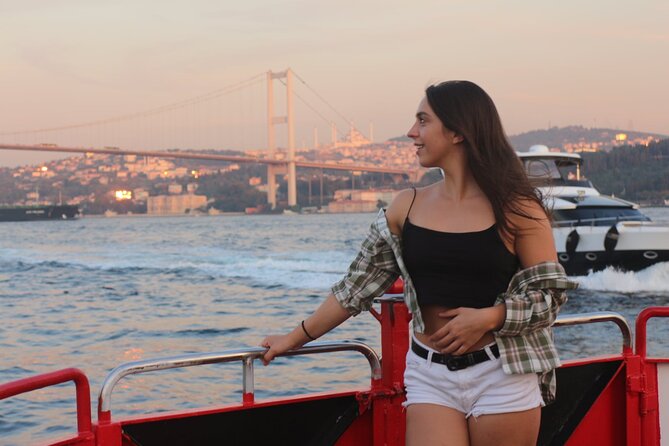 Short Bosphorus Cruise Tour With Hotel Pickup And Audio Guide - The Bosphorus views are the real reason to go