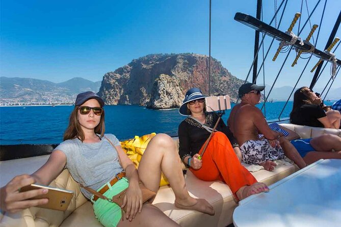 Side-Alanya: Pirate Yacht Tour (Legend Big Kral) with Lunch-Drink - What kind of boat trip is this?