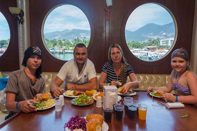 Side-Alanya: Pirate Yacht Tour (Legend Big Kral) with Lunch-Drink - Lunch and drinks on board