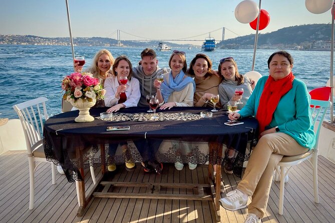 Skip line Old Town tour with Bosphorus Yacht Ride - Who will get the most from this tour?