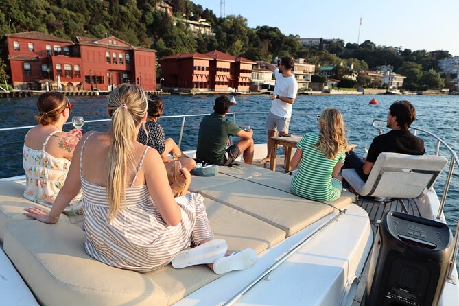 Small Group Yacht Tour With Unlimited Wine, Fruits & Mixed Nuts - Maiden’s Tower and the old peninsula skyline