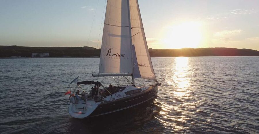 Sopot: Sunset Yacht Cruise with Welcome Drink - From Plac Zdrojowy to Sopot Marina