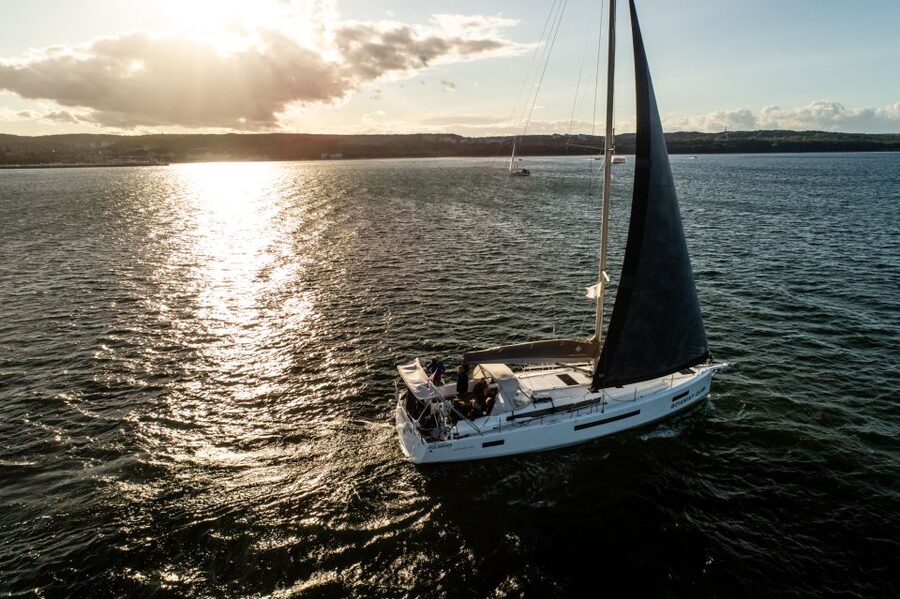 Sopot: Sunset Yacht Cruise with Welcome Drink - The Gdańsk side: marina views and Olivia Centre