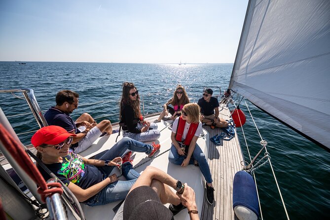 Sopot: Yacht Cruise Around the Bay with Welcome Drink - Key points to know before sailing