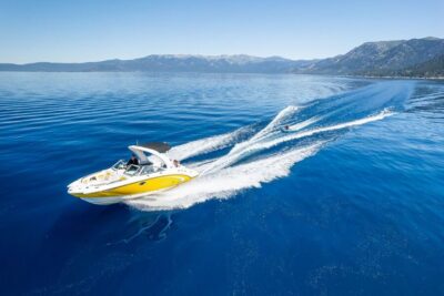 South Lake Tahoe: Private Daytime Boat Charter for 2-6 Hours