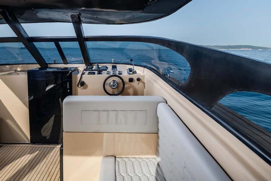 Split: Full-Day 4 Islands Tour by Luxury Boat - What the luxury boat changes