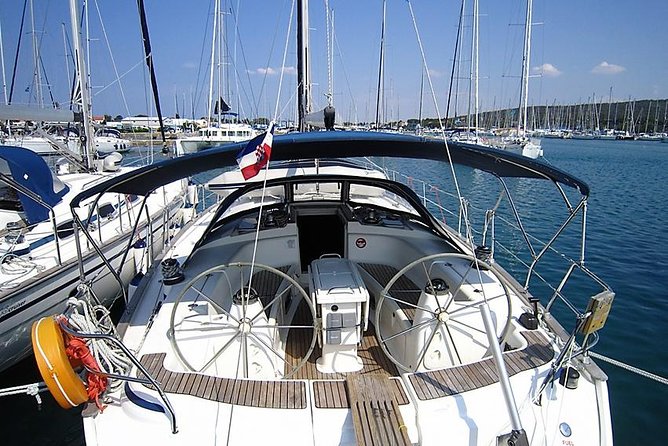 Split: PRIVATE Full-Day Sail Yacht Cruise - Per group (up to 12)! - The two-hour cruise from Split to Milna