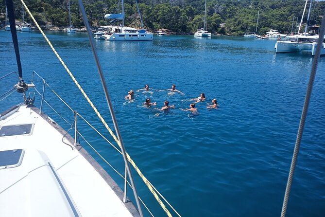 Split: PRIVATE Full-Day Sail Yacht Cruise - Per group (up to 12)! - Returning to Split by 6 p.m.
