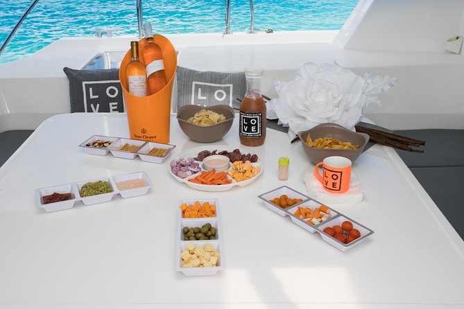 St Maarten Luxury Catamaran Full-Day Group Charter - Long Bay La Samana and the pleasure of unhurried sailing