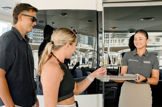 Sunseeker Superyacht: VIP Dining, Premium Drinks & Music - Free-flowing drinks change the value calculation