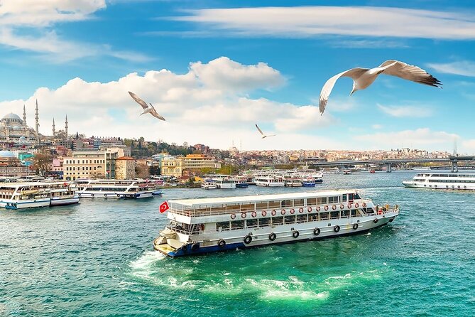 Sunset Bosphorus Yacht Cruise with Golden Horn - Starting at Kabataş and finding the boat