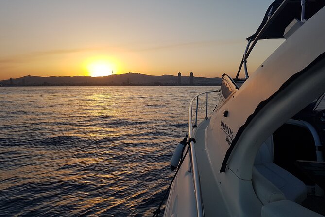Sunset yacht ride in Barcelona + snacks and drinks - Setting out from Barcelona’s Olympic Port at 7:00 pm