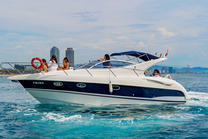 Sunset yacht ride in Barcelona + snacks and drinks - A practical plan for the evening