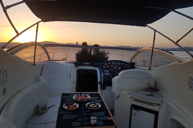 Sunset yacht ride in Barcelona + snacks and drinks - The Hotel W stop and optional swimming