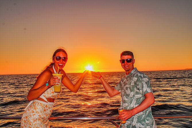Sunsets and Whales Mega Yachts ALL INCLUSIVE: Puerto Vallarta - Timing, boarding, and the port entrance