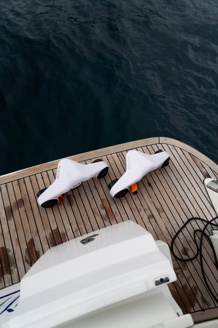 Tenerife: Shared Yacht Cruise with Champagne and Tapas - La Caleta for swimming and water activities