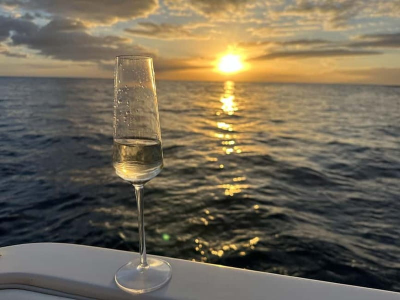 Tenerife: VIP Private Luxury 2 Hour Sunset Boat Charter - The sunset itself, with Tenerife’s islands beyond
