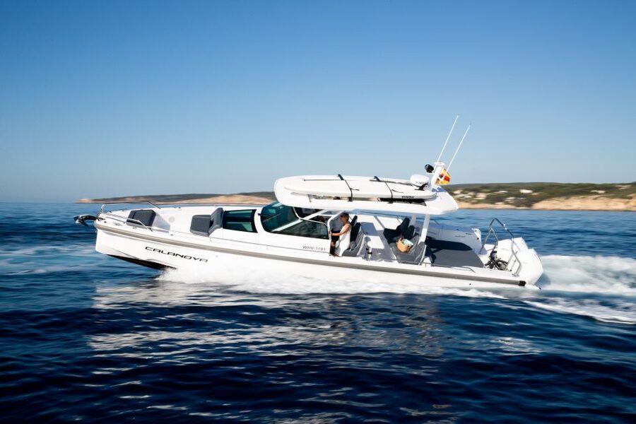 The Fastest All Inclusive Private Motor Yacht in Santorini - Key points to know before booking