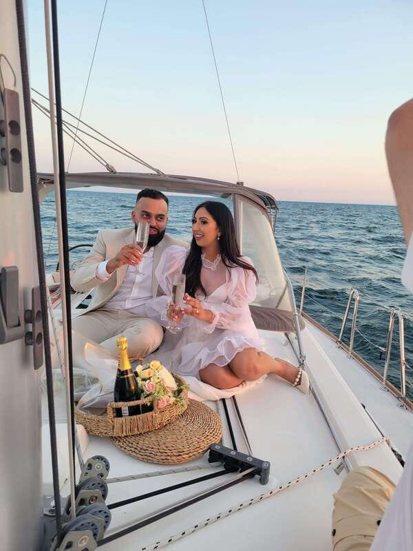 Toronto: Sailing Yacht Cruise of Toronto Harbor and Islands - Who should book this sailing